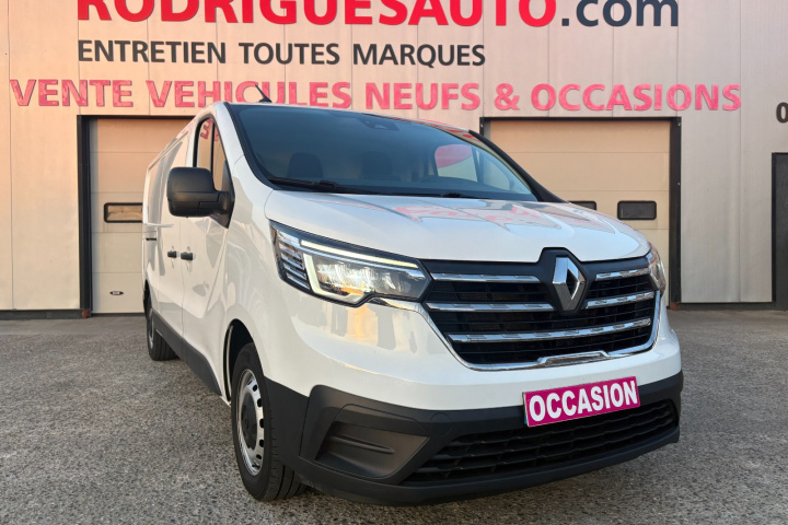 RENAULT TRAFIC FOURGON